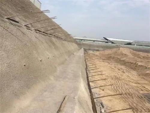 鼓楼河道边坡加固